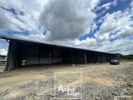 local commercial 1000 m² uzerche
