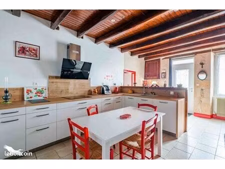 maison 6 pièces 179 m²