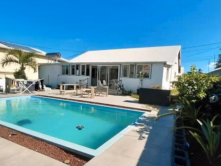 saint-pierre – ligne paradis – maison de plain-pied de 175 m² sur terrain de 750 m² avec p