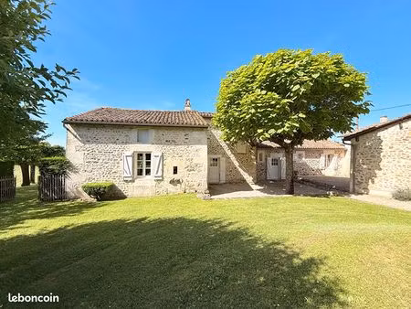 propriété 5 pièces 142 m²
