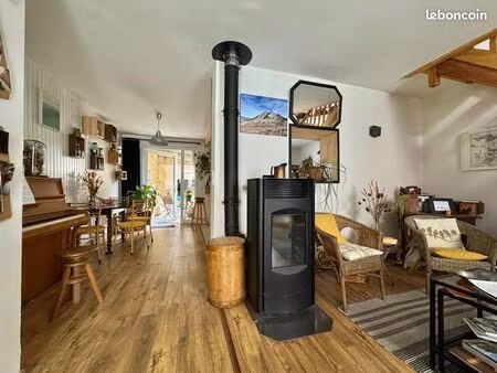 maison 6 pièces 108 m²
