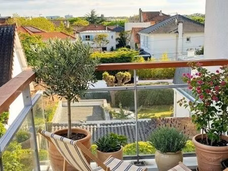 t1 30m² + terrasse - etat neuf - saint-maur