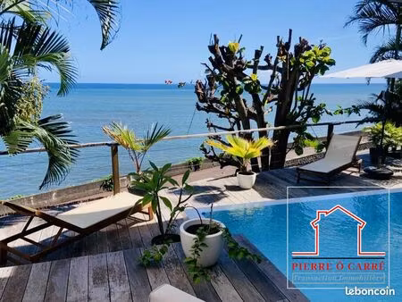 villa 5 pièces 208 m²
