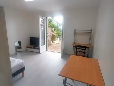 studio meublé 25m2 avec terrasse - résidence sécurisée