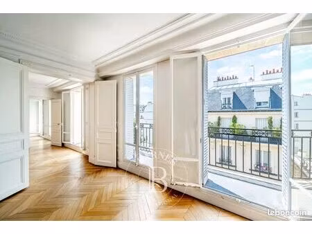 appartement 6 pièces 161 m²