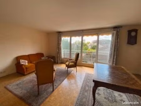 appartement 3 pièces de 80 m²