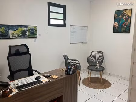 bureau 15m² saint paul centre