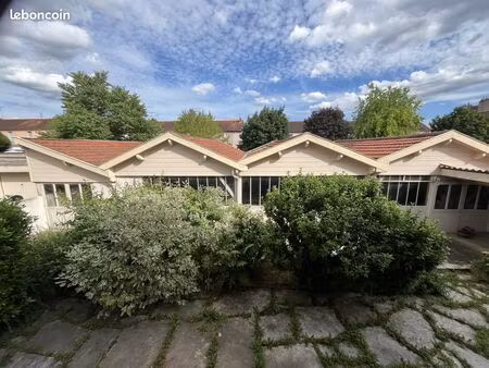 maison 1 pièce 120 m²
