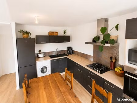 t3 54 m² – exposé sud – parking – yffiniac