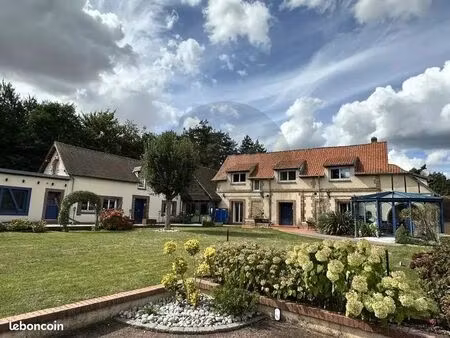 maison 9 pièces 390 m²