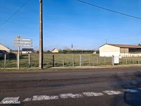 terrain 839 m2