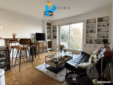 2 pièces 49 m² + balcon  cave et parking