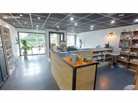 local commercial à louer 70m²
