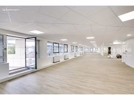 bureaux 1 470 m²