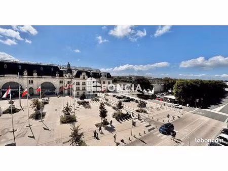 entre gare et vieux port - appartement 4 pièces bien exposé