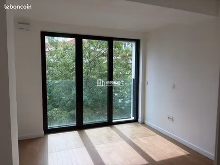 appartement 2 pièces 39.8m² à louer 1293 - suresnes 92150