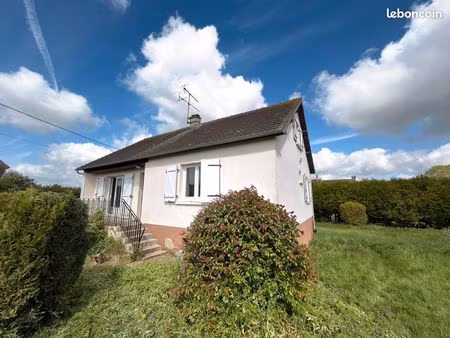 maison sur sous sol avec terrain de 1241m2