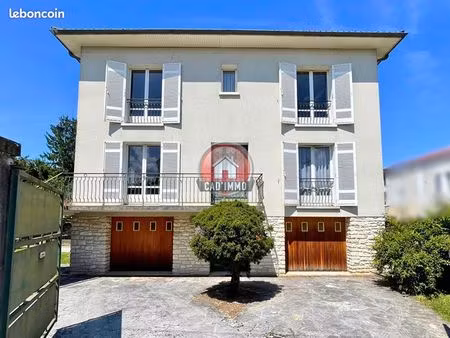 propriété 7 pièces 246 m²
