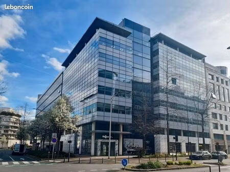 bureau privé à louer pour 1 personne à issy les moulineaux  camille desmoulins issy les mo