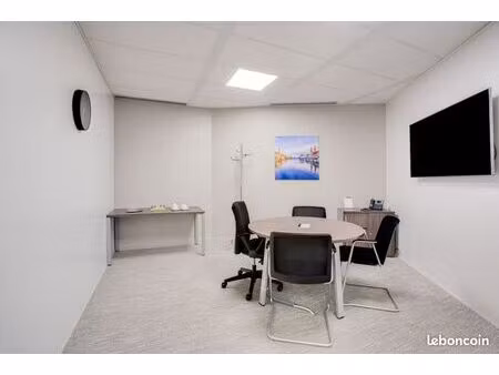 bureau privé à louer pour 4 personnes à rueil  gare rueil-malmaison