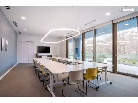 location d'espace de bureau au design magnifique pour 10 personnes à boulogne-billancourt 