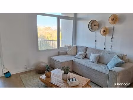 t2 55 m² dont 6 m² de balcon – vue mer – brest saint-michel – particulier