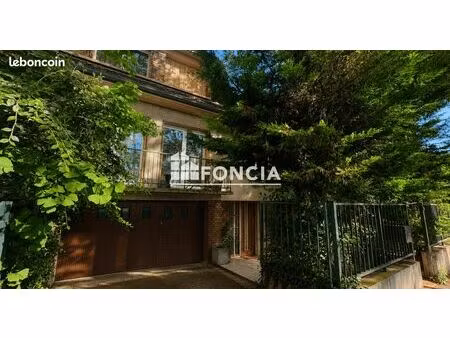maison familiale 147 m² habitables / 206 m² au sol – terrain 288 m²