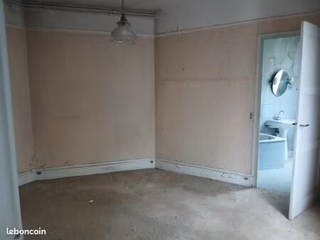 t2 de 53 m² avec travaux
