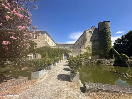 château de lascours - appartement calme et verdoyant | piscine | parking