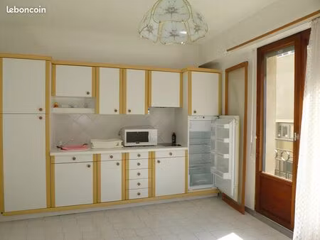 studio 1 pièce 22 m²