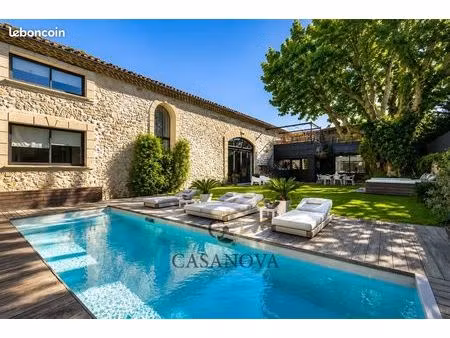 maison 12 pièces 551 m²