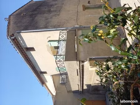 maison village