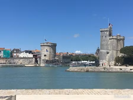 domiciliation ou usage ponctuel bureau proche vieux port et gare