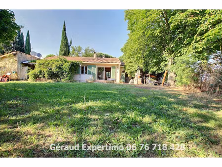 maison de plain pied sur terrain de 2500m2  10mn du centre vile d'aix.
