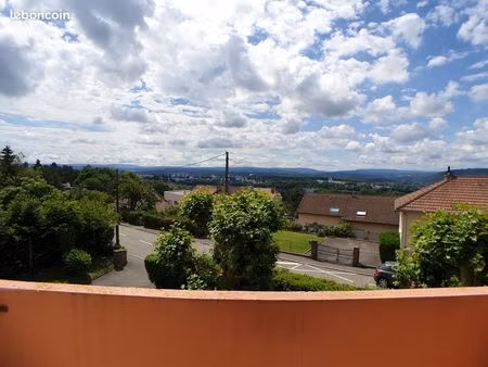 montbéliard - bois bourgeois | superbe t3 rénové  lumineux avec 2 balcons et garage