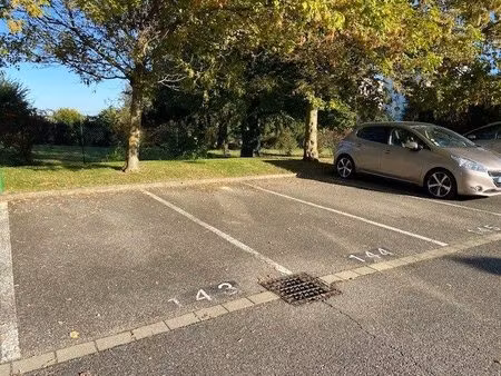 hoenheim ouest : parking sécurisé