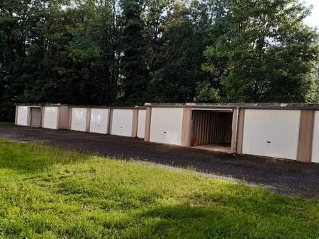 garage à louer # disponible de suite