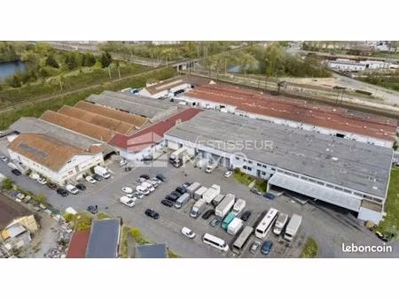 local d'activité 611 m²