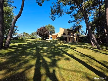 propriété 7 pièces 267 m²