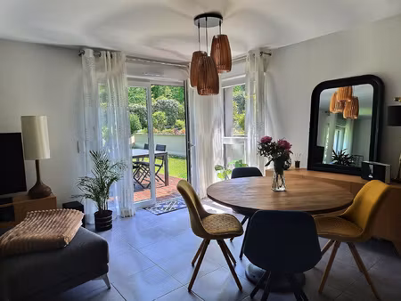duplex de charme aux allures de maison - 4 pièces - 94 m2