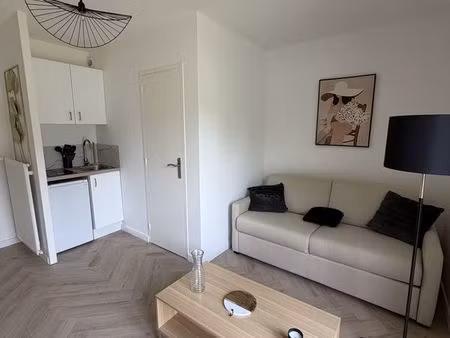 studio 1 pièce 18 m²