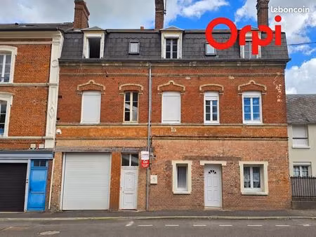 immeuble 3 pièces 163 m²