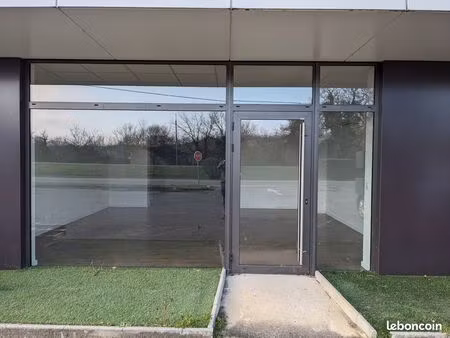 local commercial 80m² visibilité rn21