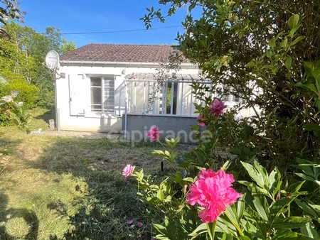 maison à vendre 2 pièces avec garage sur terrain de 790m2 au coeur de village (89)