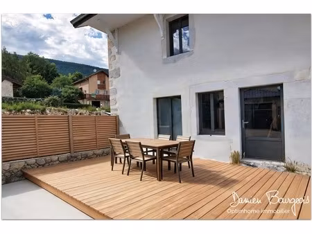 maison mitoyenne brute avec fort potentiel d' environ 140 m² au sol
