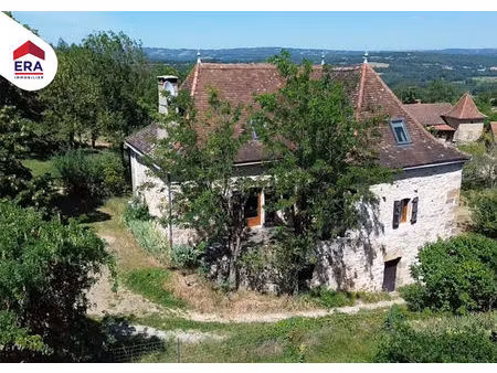 jolie maison en pierre au calme