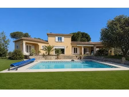 langlade  villa 170m2  4 chambres  piscine  garage 80m2  terrain 1600m2