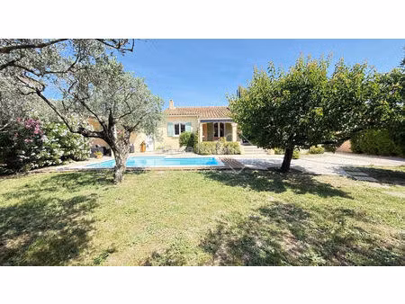 maison - 5 pièces - 147 m2 environ de surface - saint saturnin les avignon - plain pied et