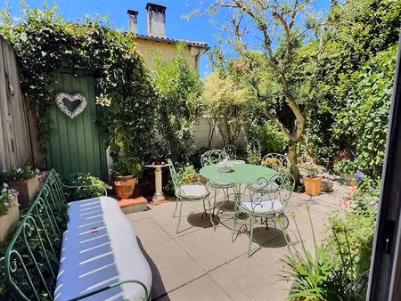 maison de ville avec jardin à villeneuve-sur-lot à deux pas du centre-ville découvrez cett