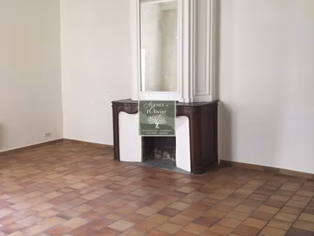en location à arles (13) : appartement avec agence de l'oliv